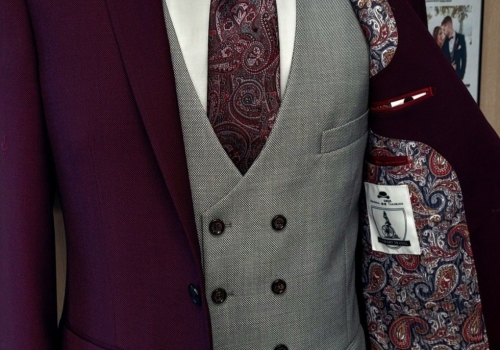 Custom Suit Hoi An vs Ready-Made: Which Is Better for You? 
